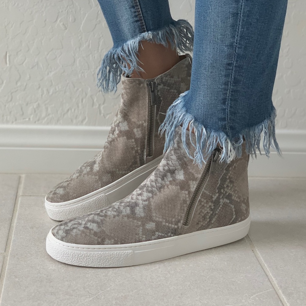 NEW Snake Print High Top Double Zipper Sneakers - Picture 4 of 5